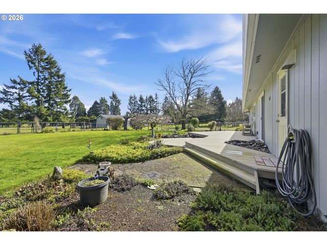 27805 GREEN OAKS Dr, Eugene, OR 97402