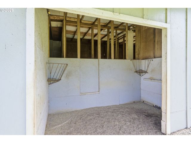 27805 GREEN OAKS Dr, Eugene, OR 97402