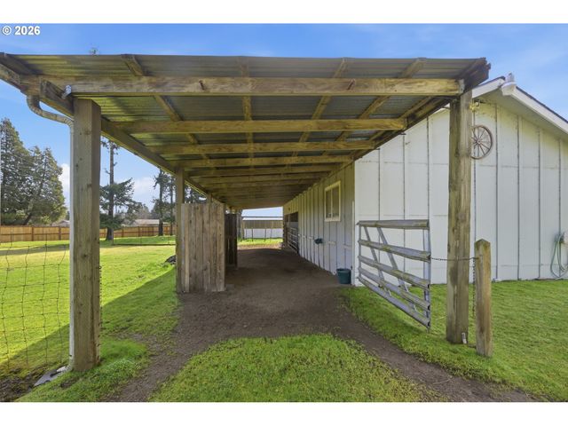 27805 GREEN OAKS Dr, Eugene, OR 97402