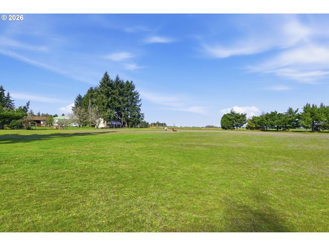 27805 GREEN OAKS Dr, Eugene, OR 97402