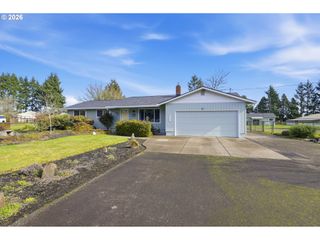 27805 GREEN OAKS Dr, Eugene, OR 97402