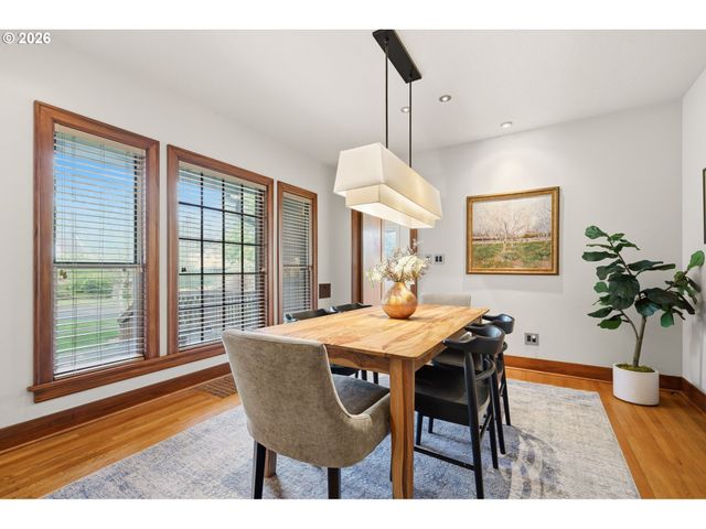 5926 Ne 24TH Ave, Portland, OR 97211