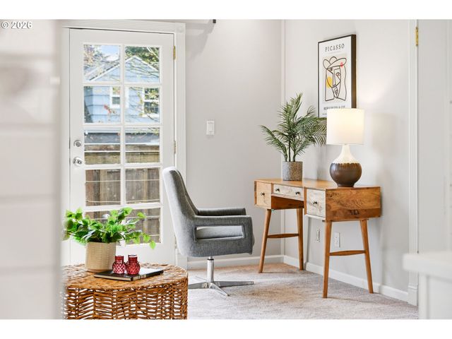 5926 Ne 24TH Ave, Portland, OR 97211