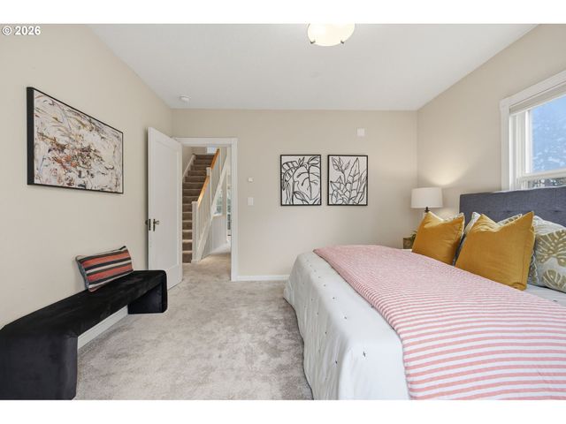 5926 Ne 24TH Ave, Portland, OR 97211