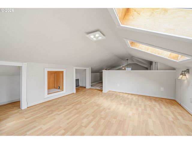 5926 Ne 24TH Ave, Portland, OR 97211