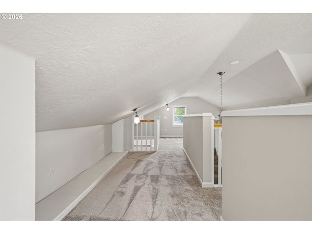 5926 Ne 24TH Ave, Portland, OR 97211