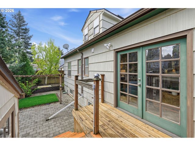 5926 Ne 24TH Ave, Portland, OR 97211