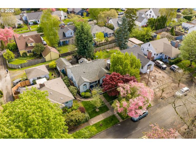 5926 Ne 24TH Ave, Portland, OR 97211