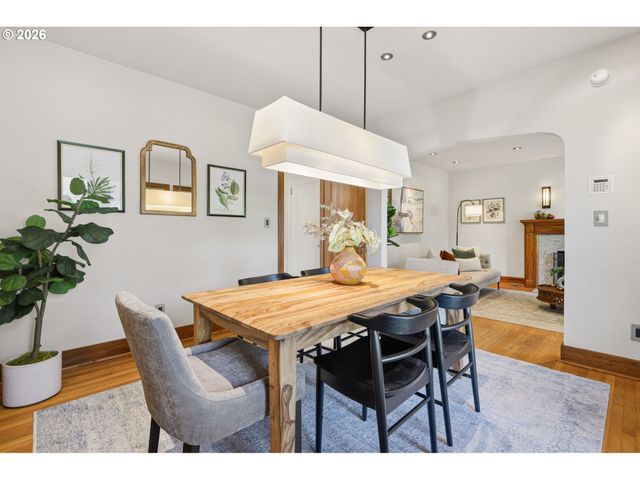 5926 Ne 24TH Ave, Portland, OR 97211