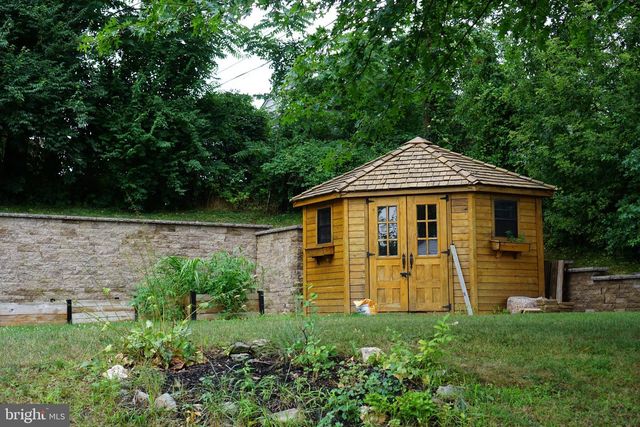 1605 WILSON AVE, Lancaster, PA 17603
