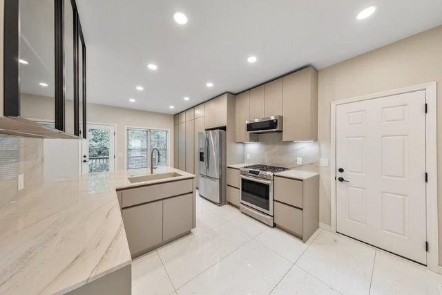 2038 Spicers Lane, Woodstock, GA 30189