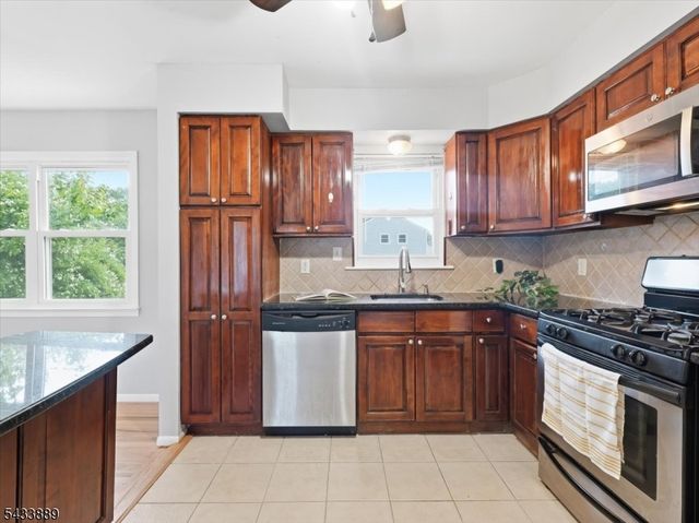 27 Carolyn Rd, Belleville Twp., NJ 07109