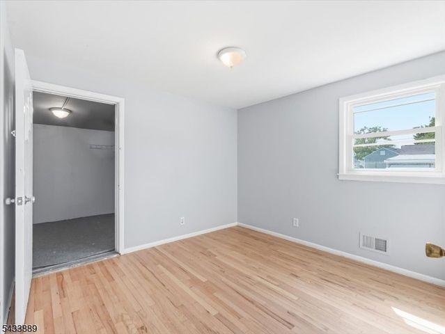 27 Carolyn Rd, Belleville Twp., NJ 07109