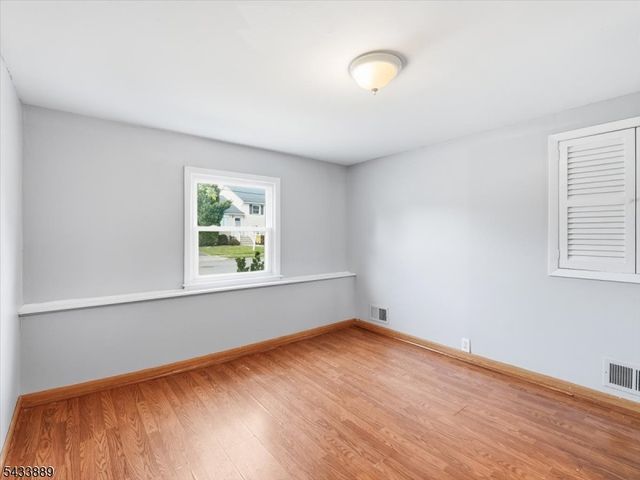 27 Carolyn Rd, Belleville Twp., NJ 07109