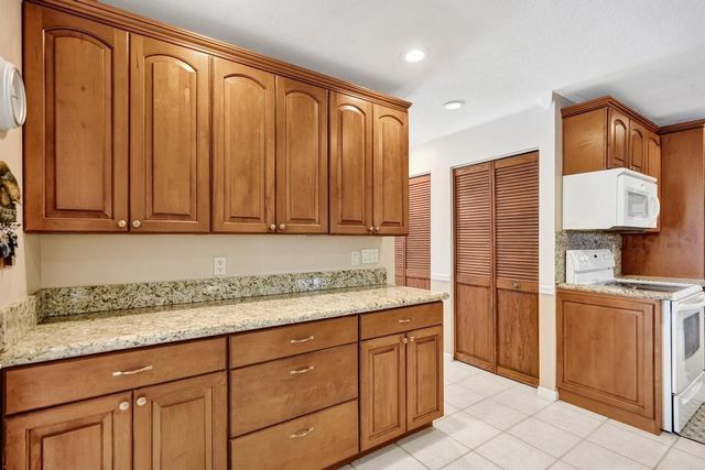 7629 Sunflower Drive, Margate, FL 33063