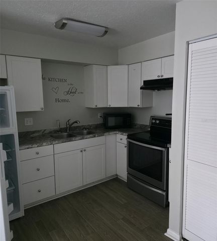 3950 SE 17TH COURT, Ocala, FL 34480