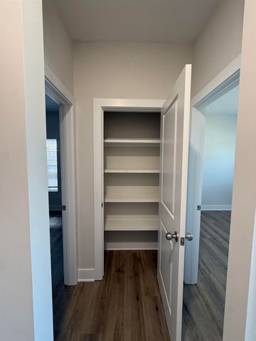 504 E Hayes St, Valley Center, KS 67147