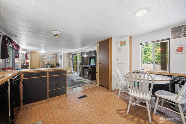 8372 Juniper Lane, Maple Falls, WA 98266