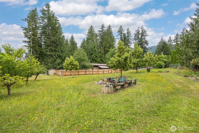 8372 Juniper Lane, Maple Falls, WA 98266
