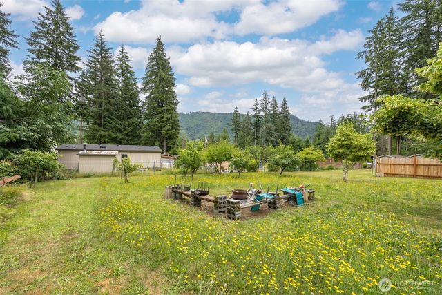 8372 Juniper Lane, Maple Falls, WA 98266