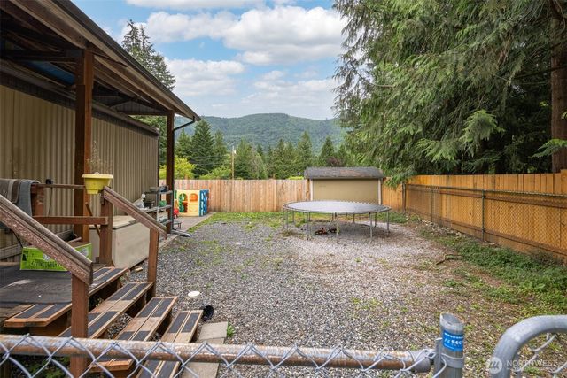 8372 Juniper Lane, Maple Falls, WA 98266