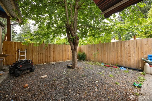 8372 Juniper Lane, Maple Falls, WA 98266