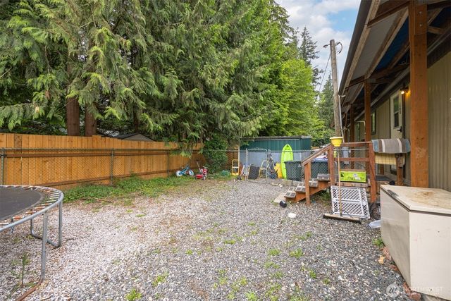 8372 Juniper Lane, Maple Falls, WA 98266