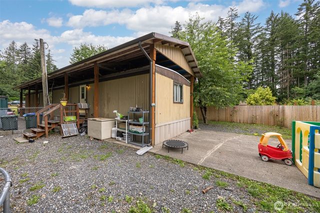 8372 Juniper Lane, Maple Falls, WA 98266