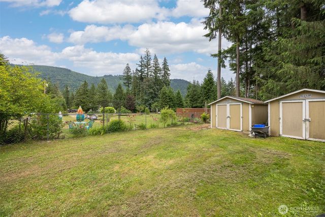 8372 Juniper Lane, Maple Falls, WA 98266