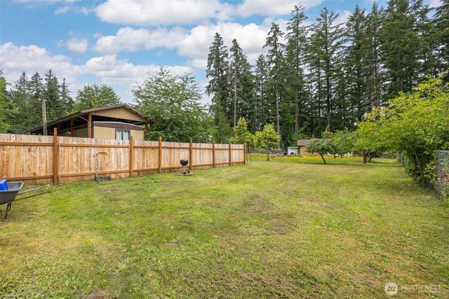 8372 Juniper Lane, Maple Falls, WA 98266