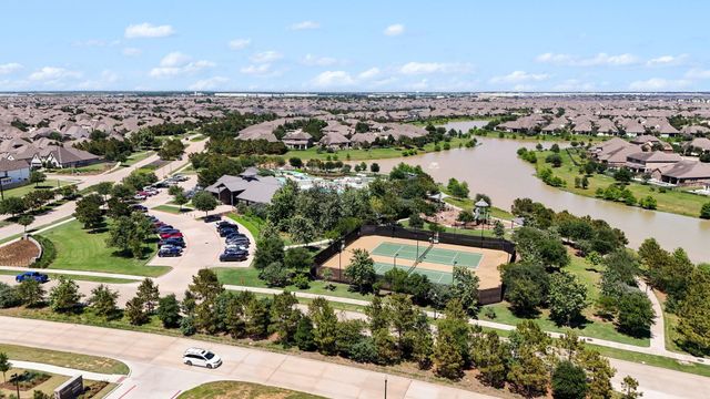 2627 Petunia Valley Drive, Brookshire, TX 77423