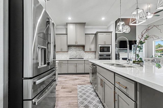 2627 Petunia Valley Drive, Brookshire, TX 77423