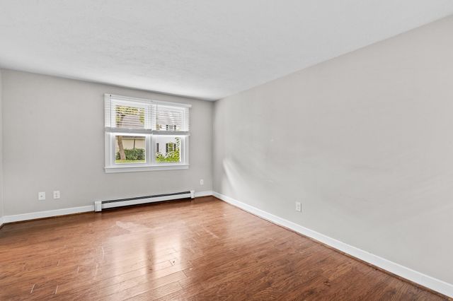 12 State Rd 2E, Plymouth, MA 02360