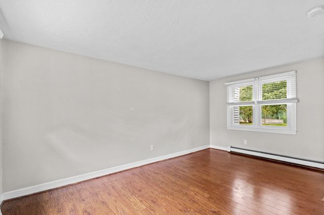 12 State Rd 2E, Plymouth, MA 02360