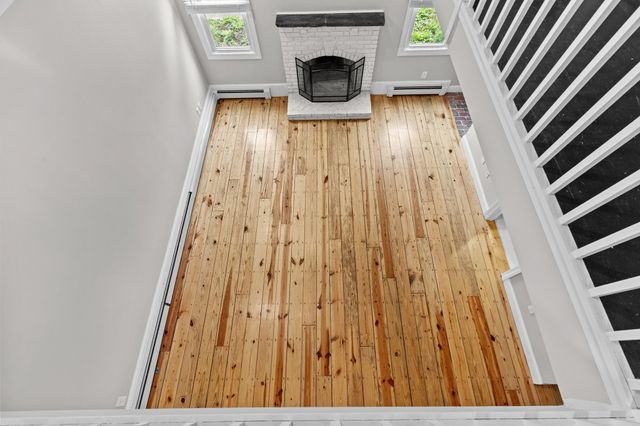 12 State Rd 2E, Plymouth, MA 02360