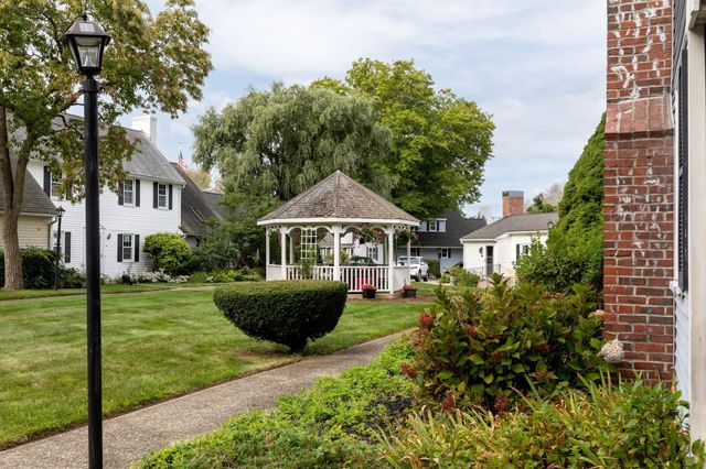 12 State Rd 2E, Plymouth, MA 02360