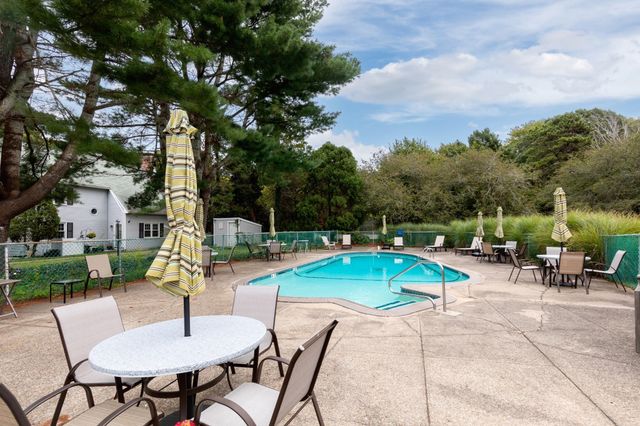 12 State Rd 2E, Plymouth, MA 02360