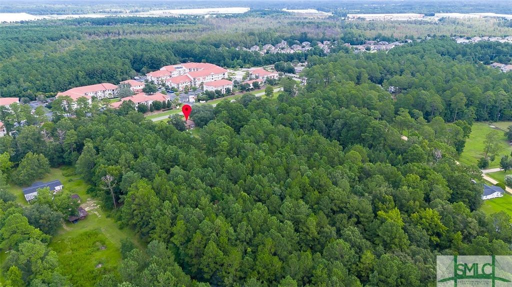 Image 6 of property listing at 1325 Pine Barren Road, Pooler, GA 31322