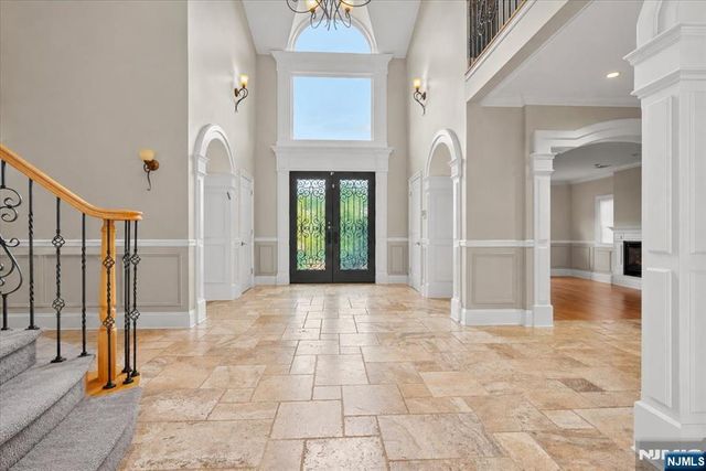 412 Valley View Avenue, Paramus, NJ 07652
