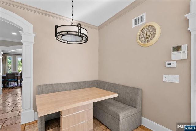 412 Valley View Avenue, Paramus, NJ 07652