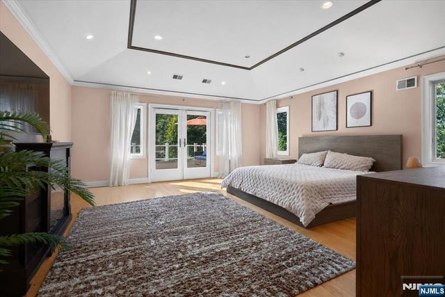 412 Valley View Avenue, Paramus, NJ 07652