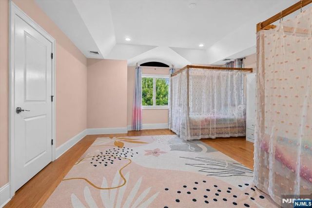 412 Valley View Avenue, Paramus, NJ 07652