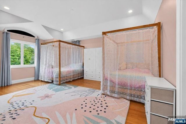 412 Valley View Avenue, Paramus, NJ 07652