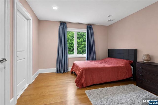 412 Valley View Avenue, Paramus, NJ 07652
