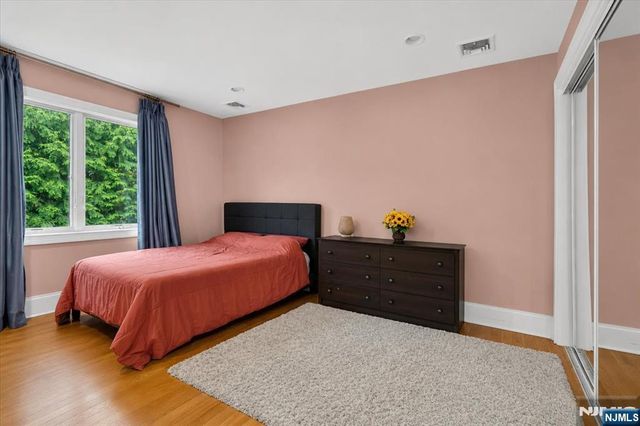 412 Valley View Avenue, Paramus, NJ 07652