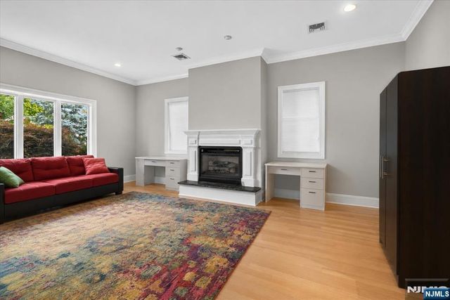412 Valley View Avenue, Paramus, NJ 07652