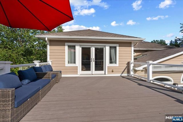 412 Valley View Avenue, Paramus, NJ 07652