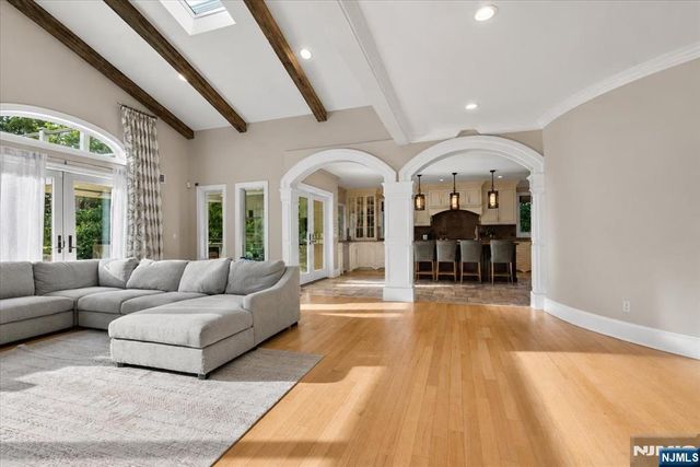 412 Valley View Avenue, Paramus, NJ 07652