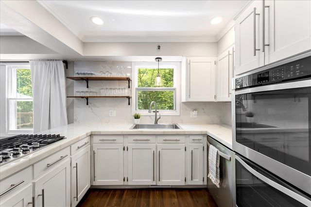 486 Edgeworthe Drive, Ada, MI 49301