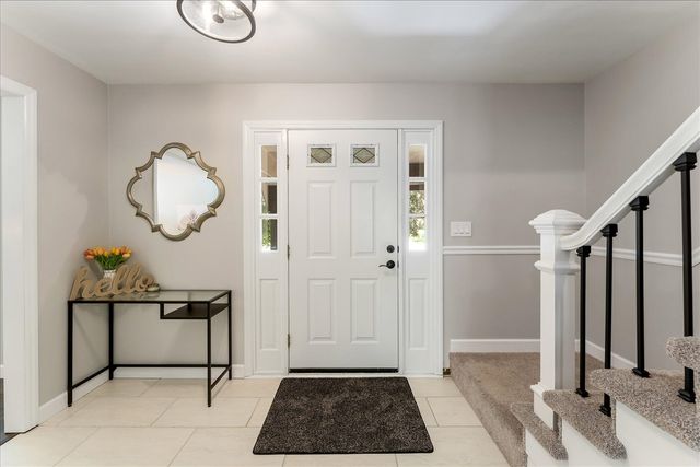 486 Edgeworthe Drive, Ada, MI 49301